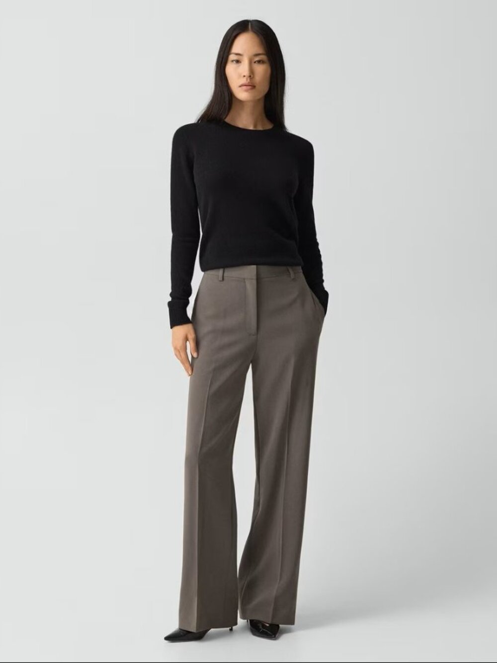 Theory Straight Pant, 32'' in Admiral Crepe NWT Size 6 Color Slate